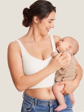 Seamless White Nursing Crop Tank - Comfortable Everyday Support